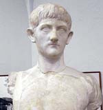 Statue de Drusus Iulius Caesar ou Drusus III (Museo archeologico e d'arte della Maremma à Grosseto Italie)