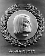 Bas-relief représentant Simon de Montfort dans la Chambre des représentants des États-Unis. Source : wiki/Simon V de Montfort/ Domaine public