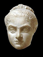 Portrait probable de Fausta un peu avant son mariage avec Constantin en 307 (Musée du Louvre.)