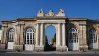 La porte d'honneur de l'abbaye de Corbie 