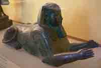 Sphinx en bronze d'Apriès entre 589 et 570 av. jc 26ème dynastie d'Égypte (Musée du Louvre)