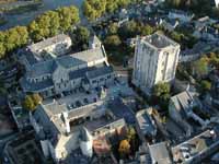 Le château et l'abbaye de Beaugency. Source : wiki/Beaugency/ licence : CC BY-SA 3.0