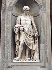 Nicola Pisano sculpteur italien Statue aux Offices, Florence, Italie. Source : wiki/Nicola Pisano/ domaine public