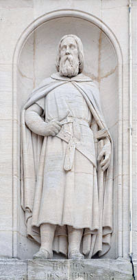 Statue d'Hugues de Payns, place Saint-Bernard à Dijon.